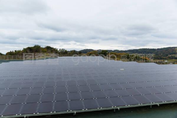 太阳能电池板工厂的云计算装备技术服务创新应用